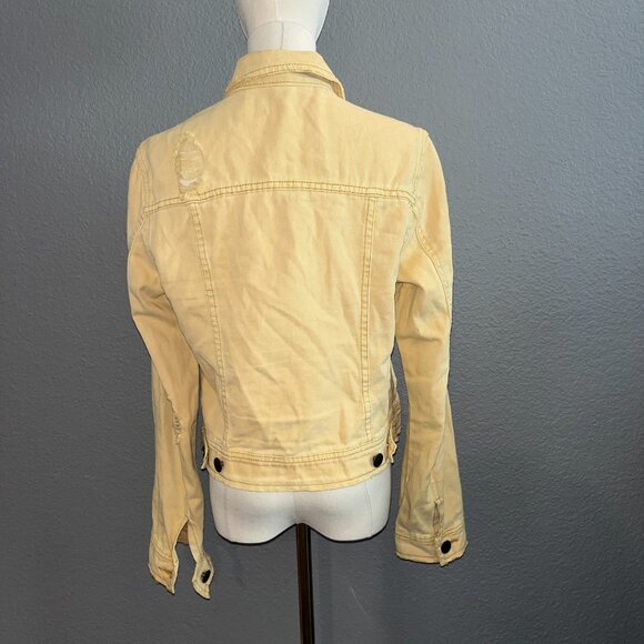 FREE PEOPLE BUTTER YELLOW DISTRESSED JEAN STYLE TRUCKER JACKET - SIZE 10 - Picture 4 of 12